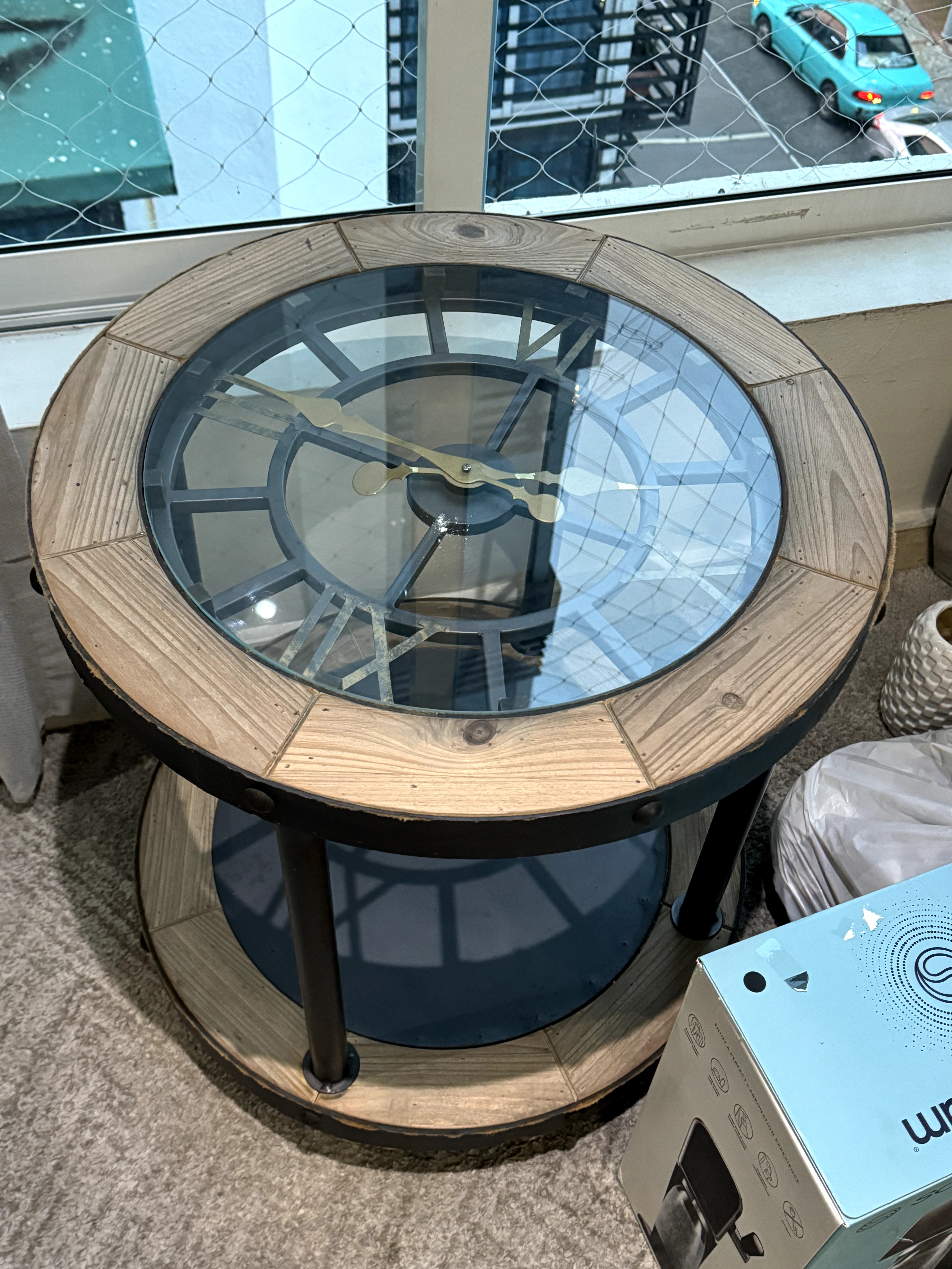 decoración y accesorios - Mesa decorativa forma reloj como nueva