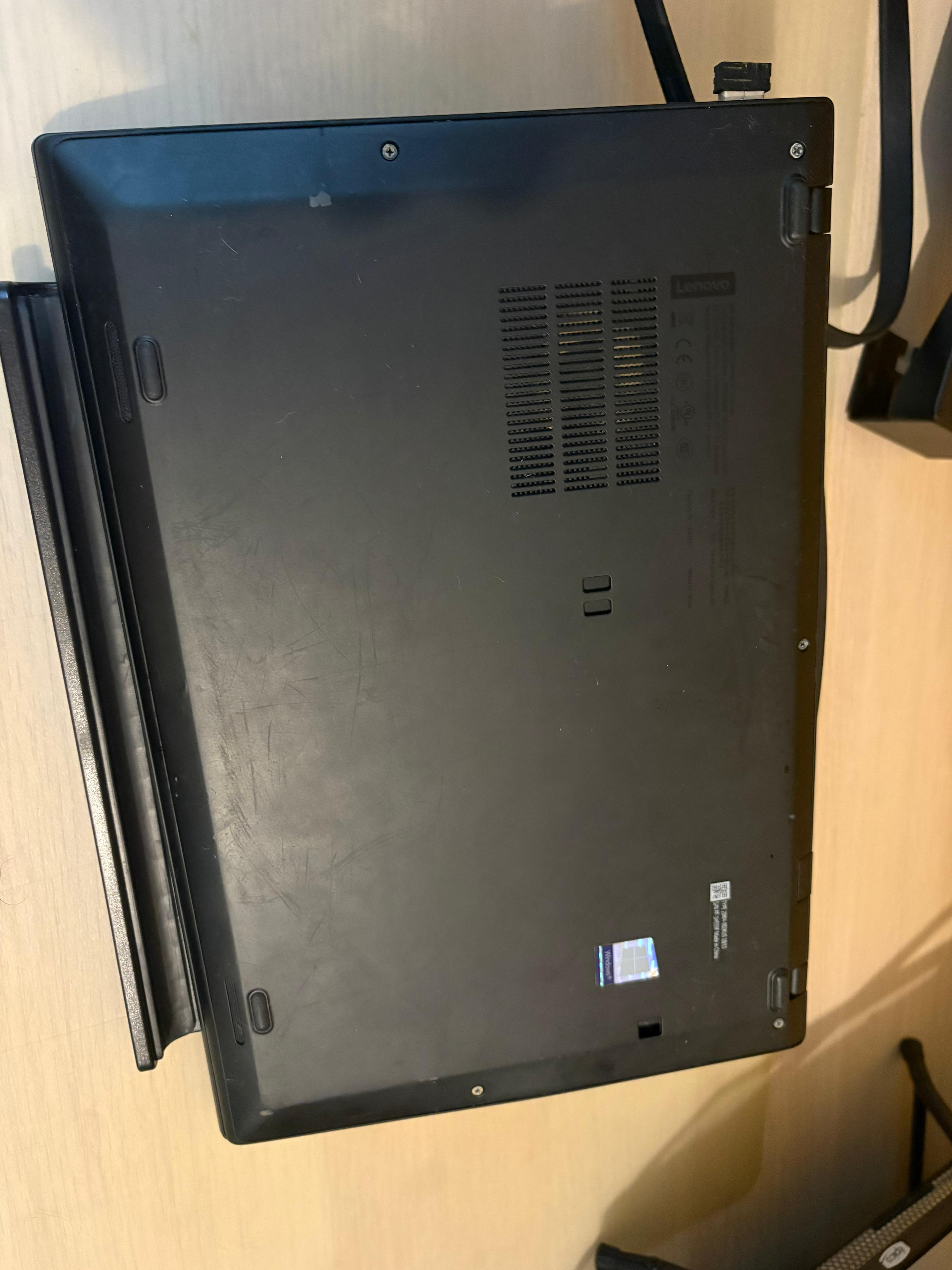 computadoras y laptops - Laptop Lenovo Thinkpad x1 - pantalla 16.5 pulgadas 4