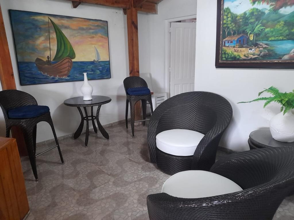 casas vacacionales y villas - Se vende Villa amueblada en Juan Dolio 4