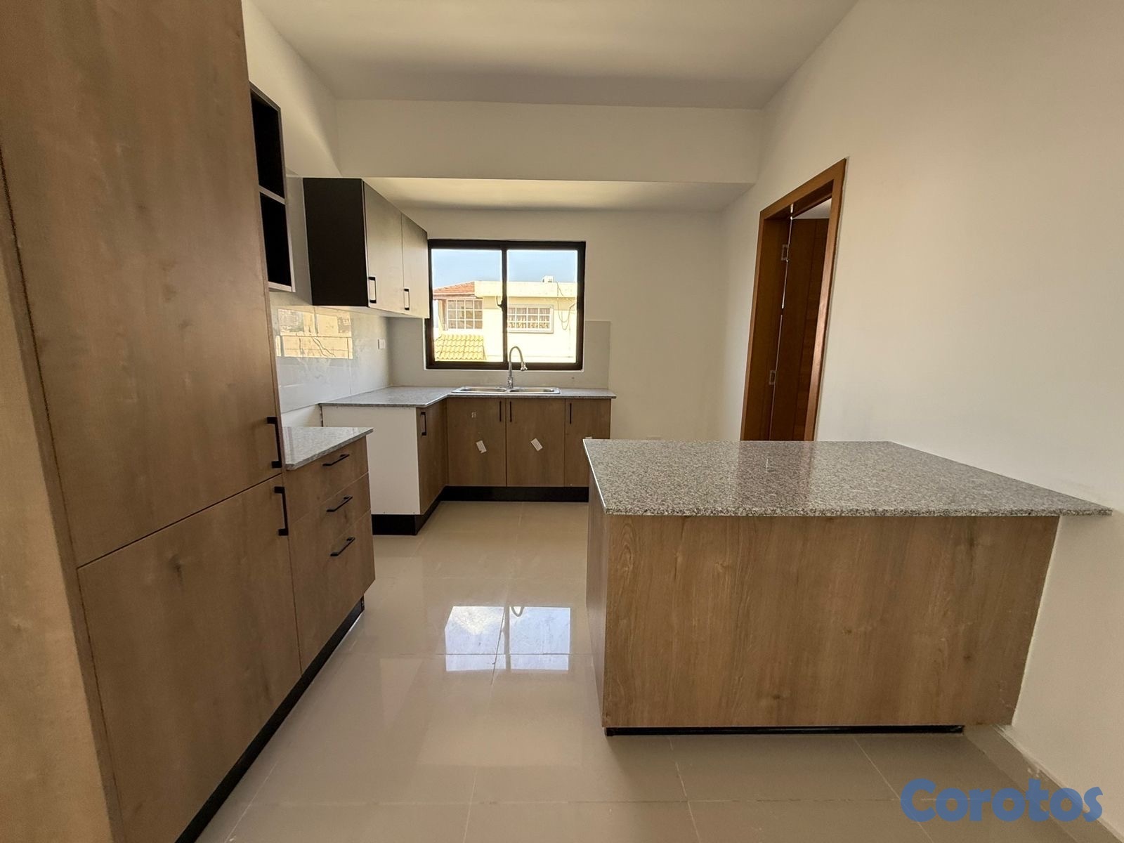 apartamentos - vendo independencia jardines del Sur piso 4 dos habitaciones 2.5 baños dos parqu 10