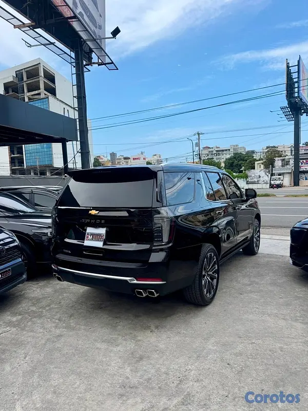 jeepetas y camionetas - Chevrolet Tahoe High Country Duramax 2025
 6