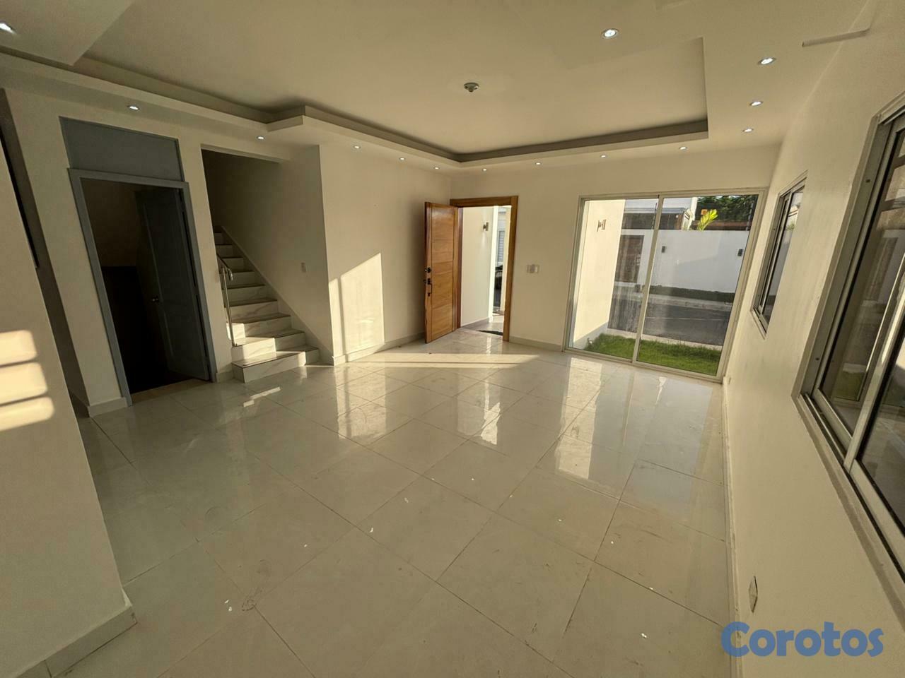 casas - Casa de 2 niveles en venta en Altos De Arroyo Hond 4