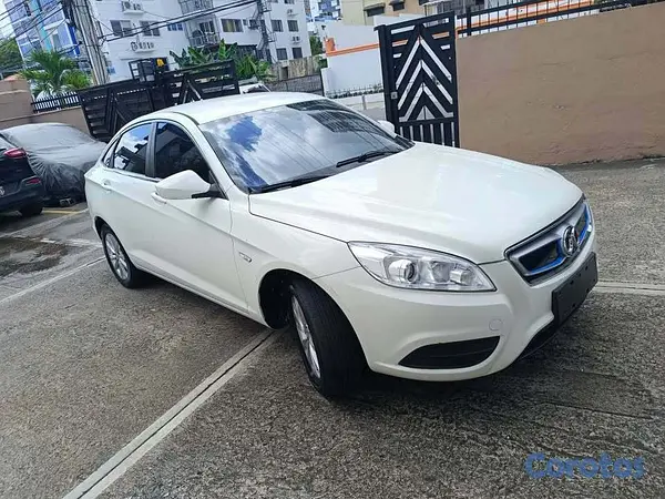carros - Vehículo 100% Eléctrico Baic EU260 8