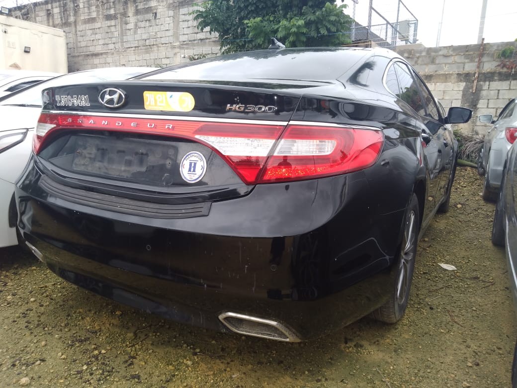 carros - HYUNDAI GRANDEUR 2017 NEGRO 4
