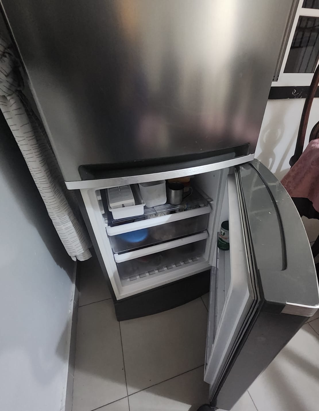 electrodomesticos - Vendo Nevera whirlpool en excelente condiciones  4