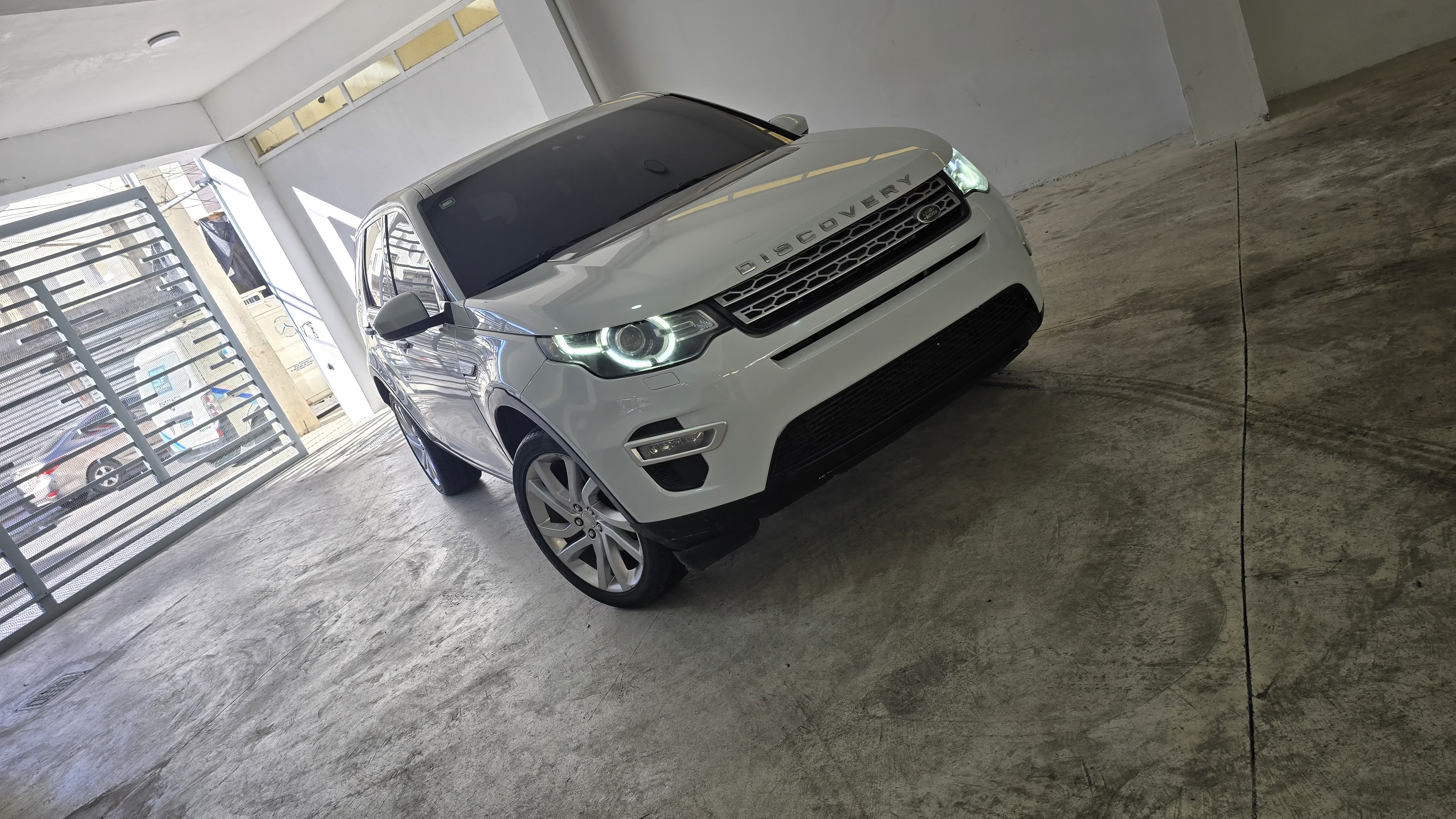 jeepetas y camionetas - LAND ROVER DISCOVERY SPORT PETROL