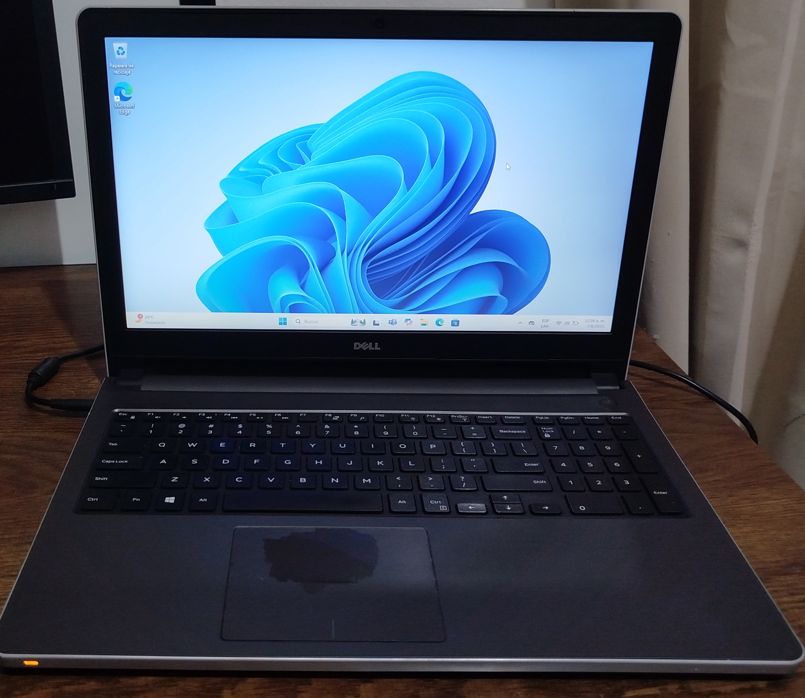 computadoras y laptops - Laptop Dell Inspiron  0
