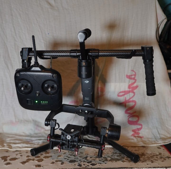 camaras y audio - Estabilizador Ronin-m  (Negociable) con accesorios 