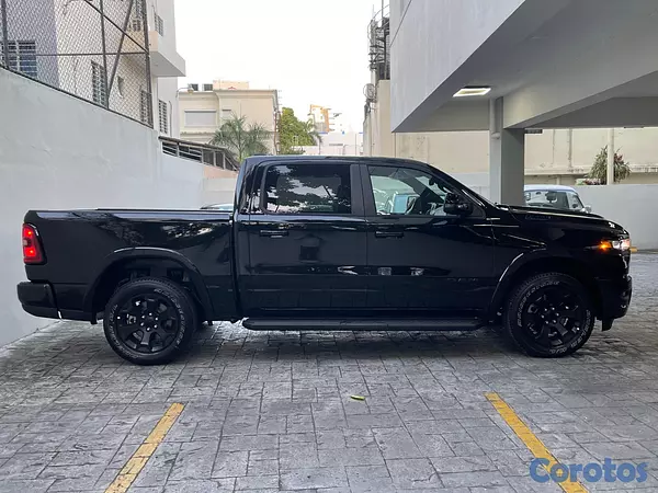 jeepetas y camionetas - Ram 1500 Big Horn 2026 5