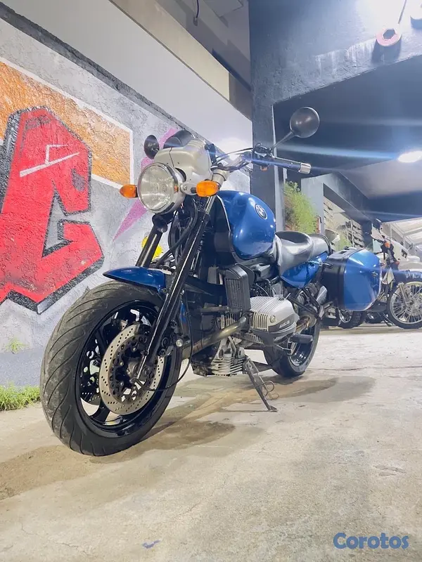 motores y pasolas - 🏍️ BMW R1250 — Touring, color azul 2