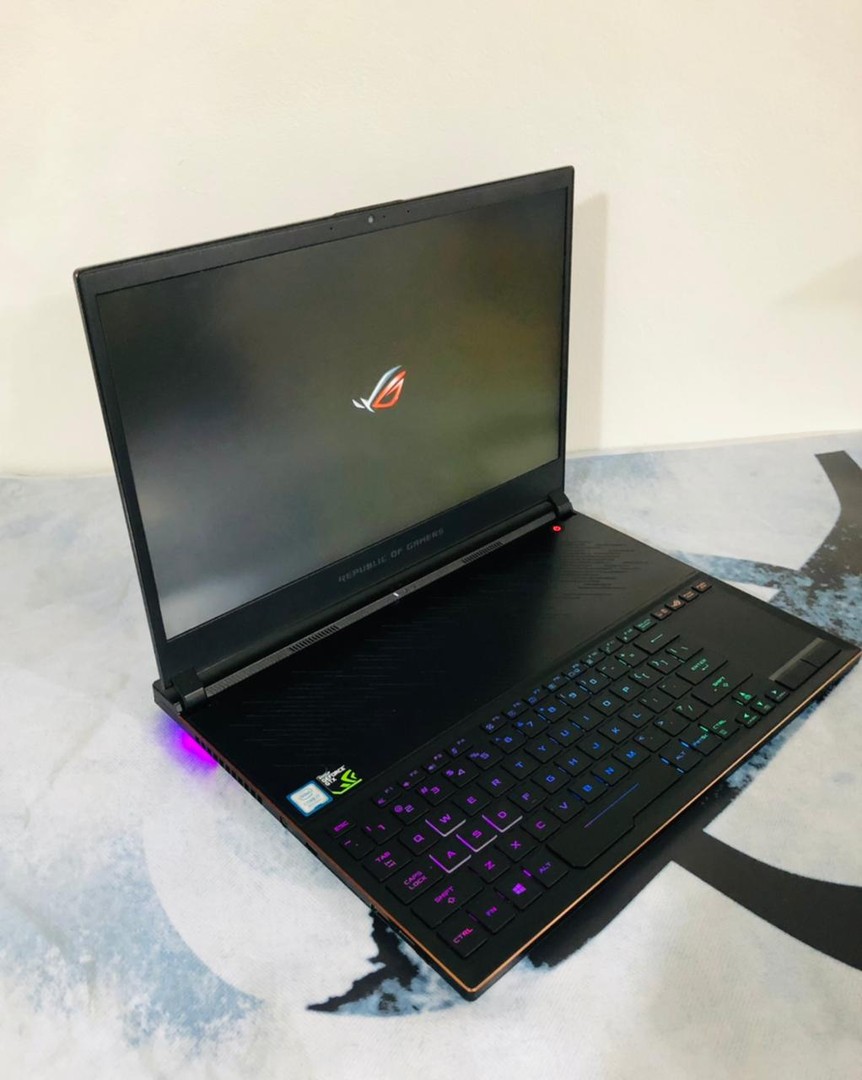 computadoras y laptops - Laptop ASUS ROG Zephyrus S 2020 - Ultra Delgada - $45000 Negociable 1
