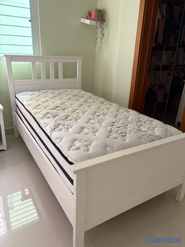 muebles y colchones - Vendo dos camas twins como nuevas con sus colchones. Cada una 25.000 6