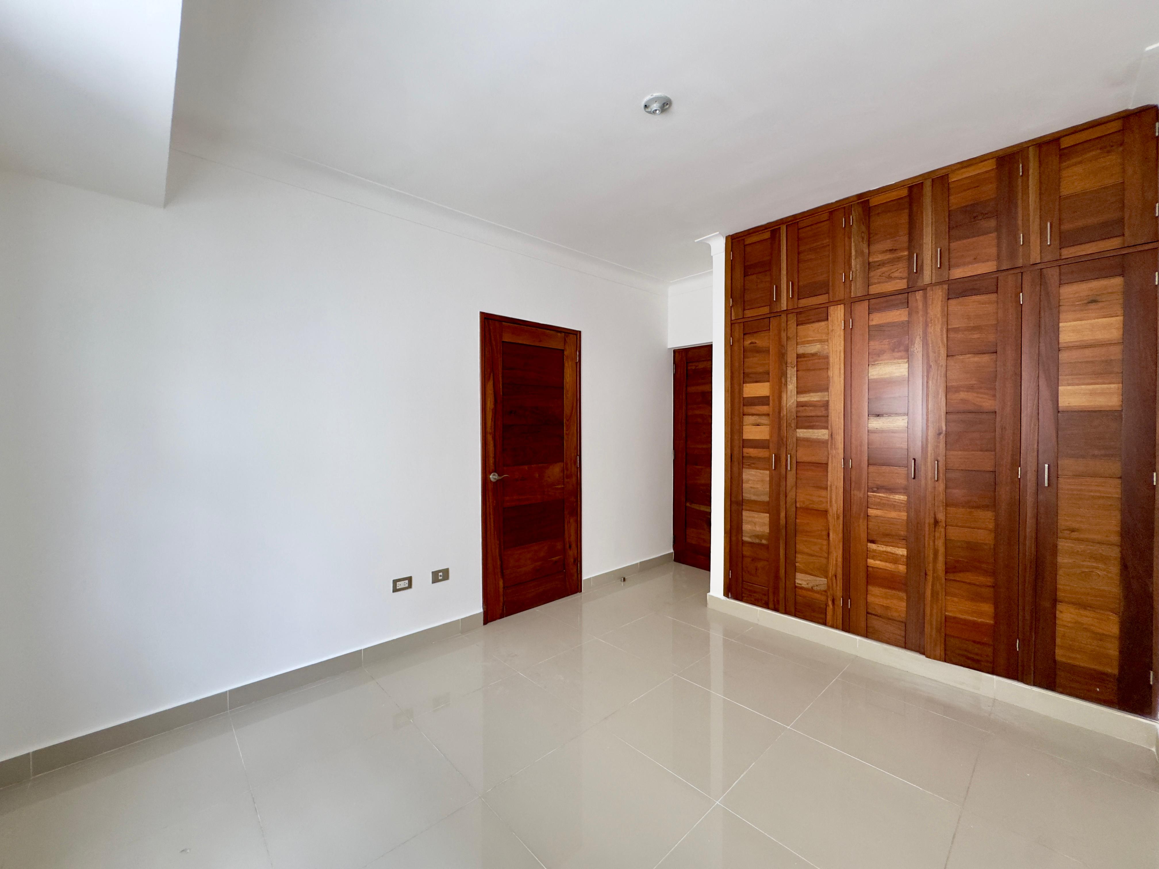 apartamentos - Alquiler Penthouse en El Millón Familiar 5