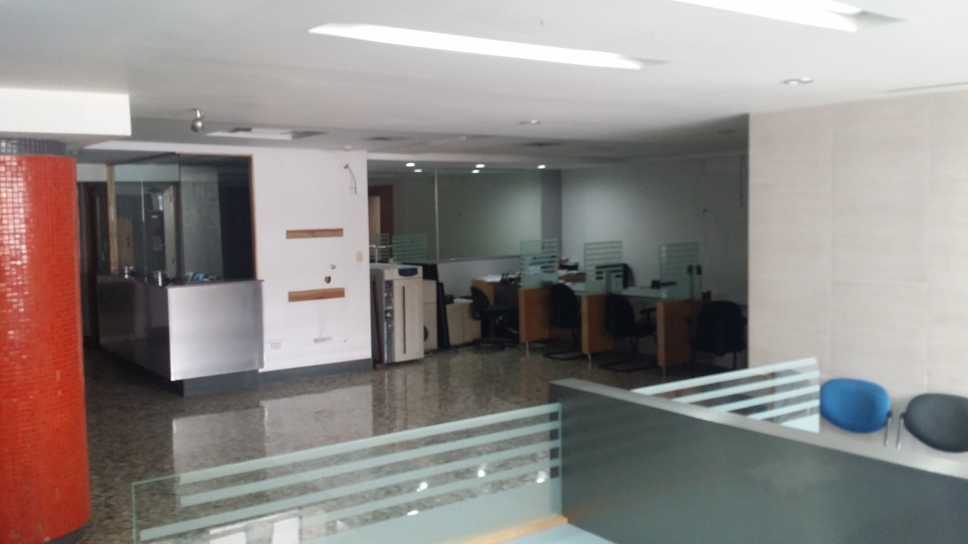 oficinas y locales comerciales -             EN GAZCUE OPORTUNIDAD   SEGUNDO PISO  OFICINAS 460.00 Mt 4