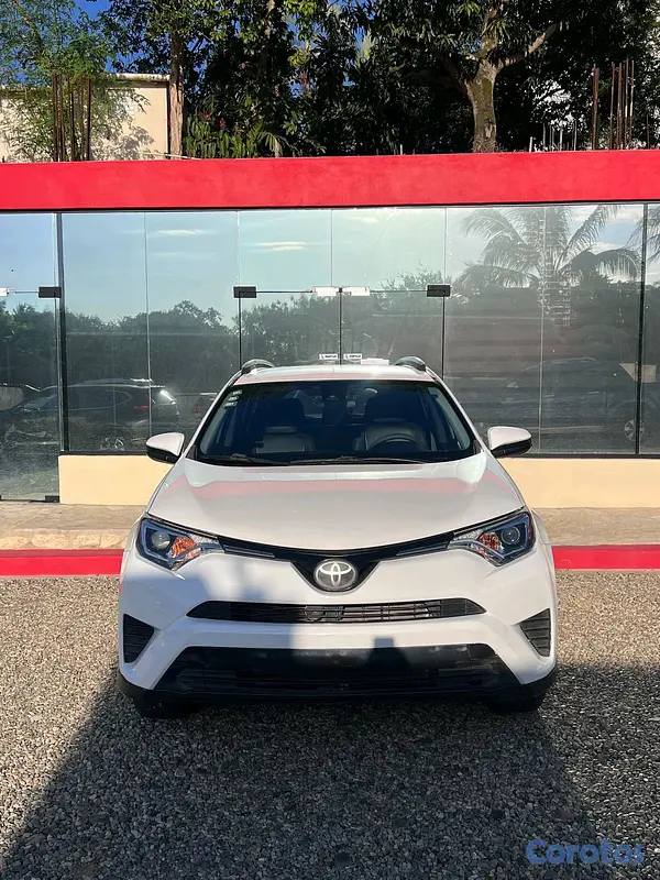 jeepetas y camionetas - Toyota rav4 2017 le  3