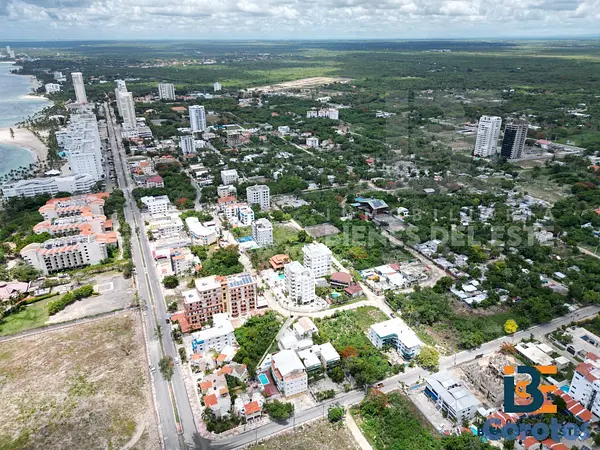 solares y terrenos - VENDE Excelente Solar con 1,024 metros en el CENTR 8