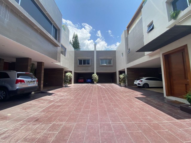 apartamentos - TOWNHOUSE EN ALQUILER EN ARROYO HONDO VIEJO 