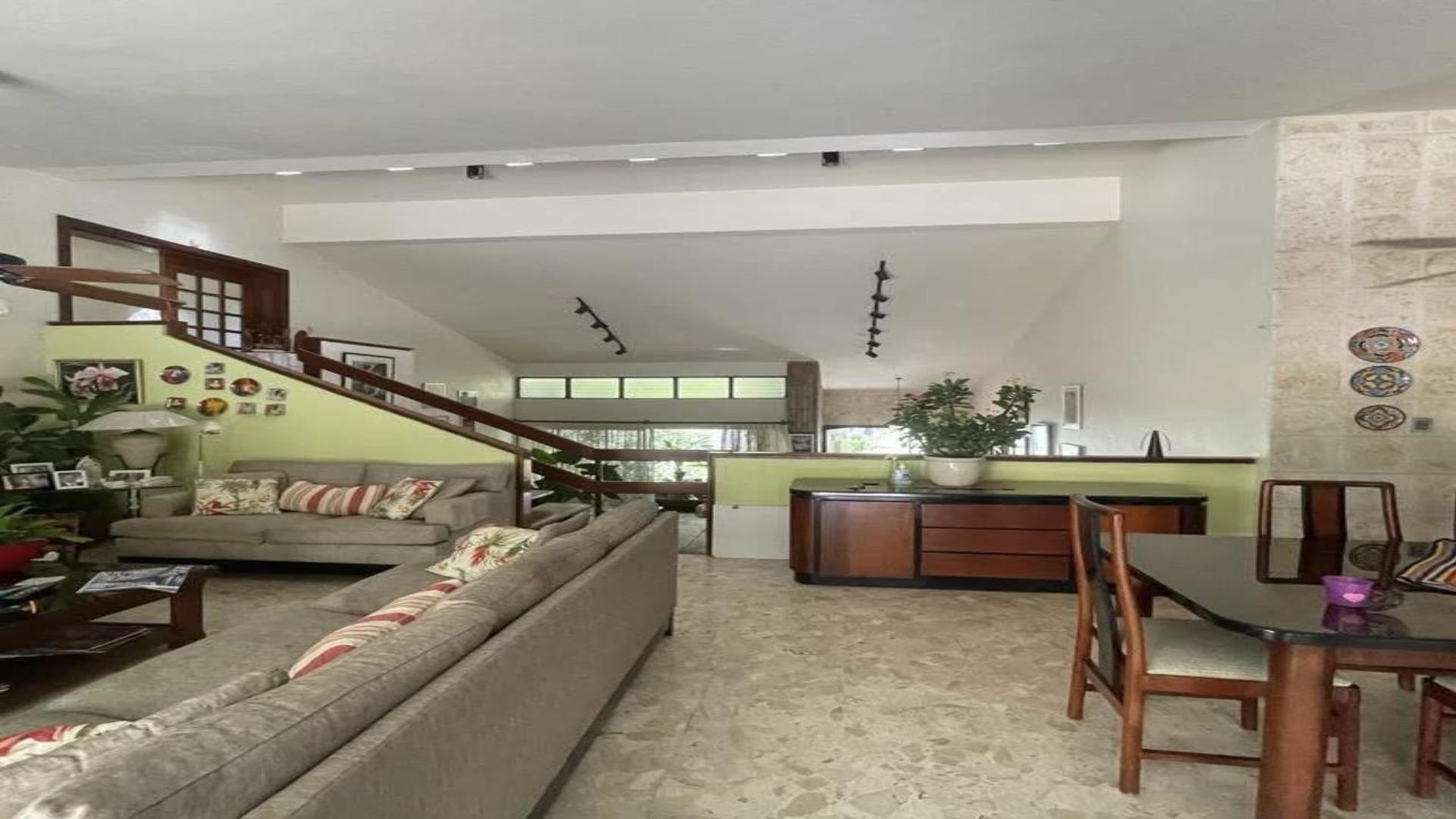 casas - Vendo espaciosa casa de dos niveles  en Los Ríos 3