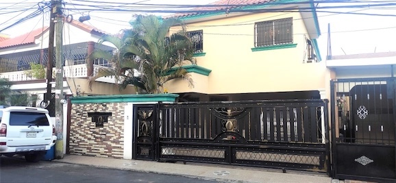 casas - Venta de casa con picuzzi en el mirador del este Santo Domingo 6