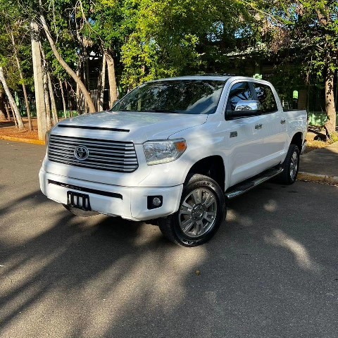 jeepetas y camionetas - Toyota tundra platinum 2017 5