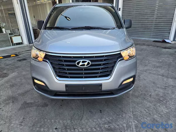 jeepetas y camionetas - HYUNDAI GRAND STAREX 2021 GRIS 8