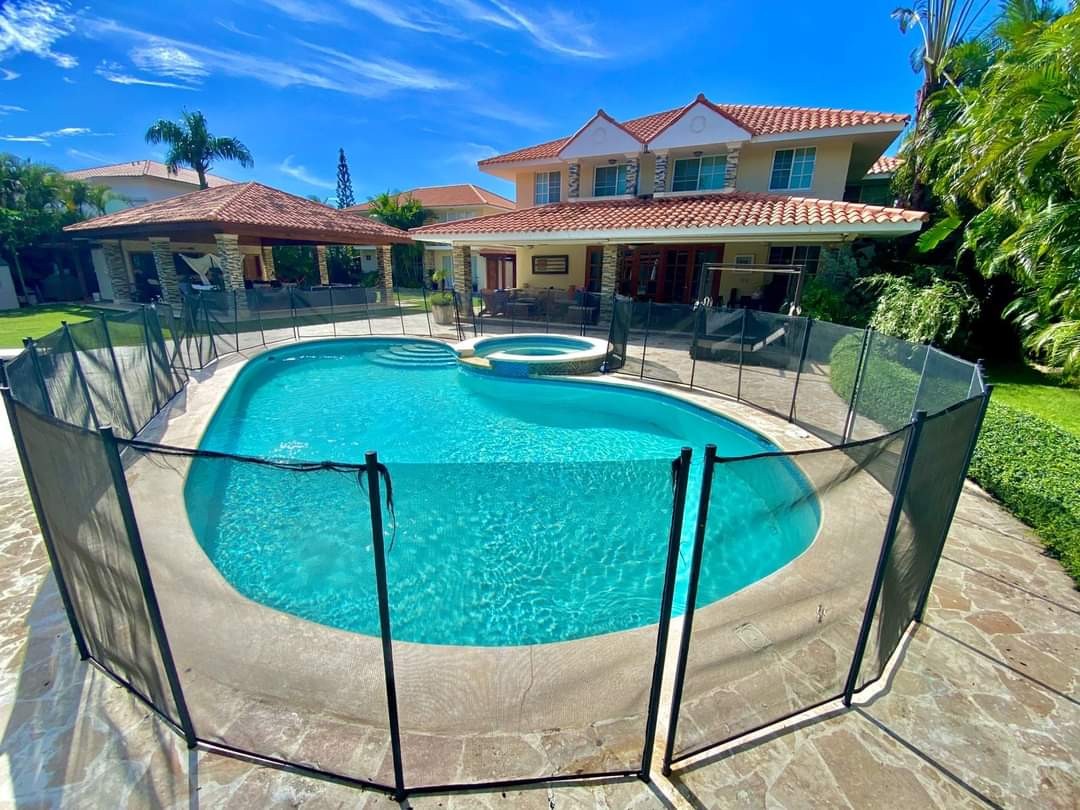 casas vacacionales y villas - SE VENDE  Lujosa Villa Familiar con 1,200 Mts. 5