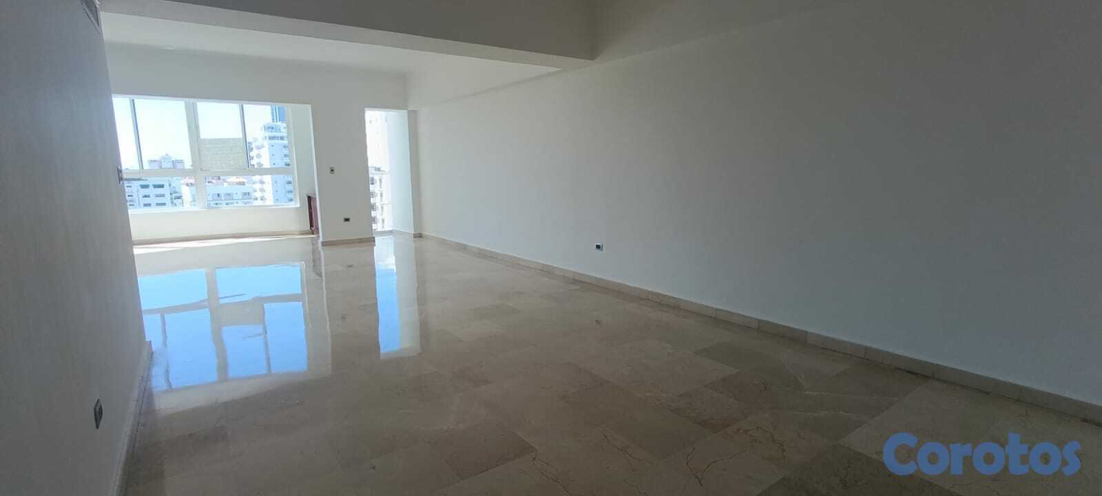 apartamentos - Renacimiento, Amplio apartamento en Torre Clásica 3