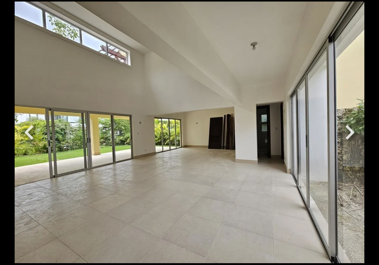 casas vacacionales y villas - Vendo hermosa en Punta Cana Village 2