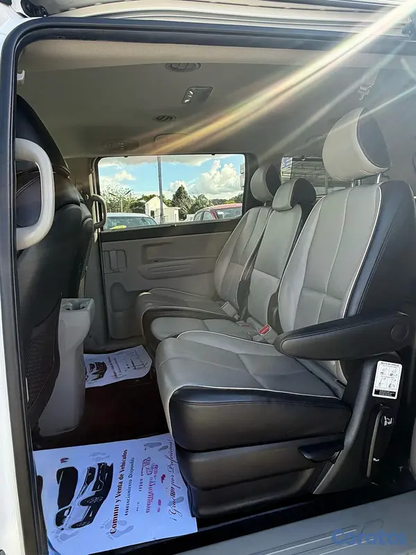 jeepetas y camionetas - Kia Sedona EX 2021
 11
