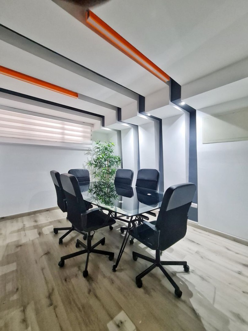 oficinas y locales comerciales - Se alquila oficina en Bella Vista amueblada 6
