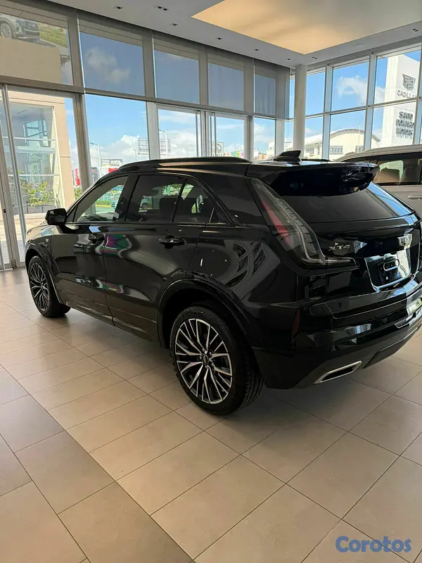 jeepetas y camionetas - Se vende Cadillat XT4 2025 (Nueva) 6