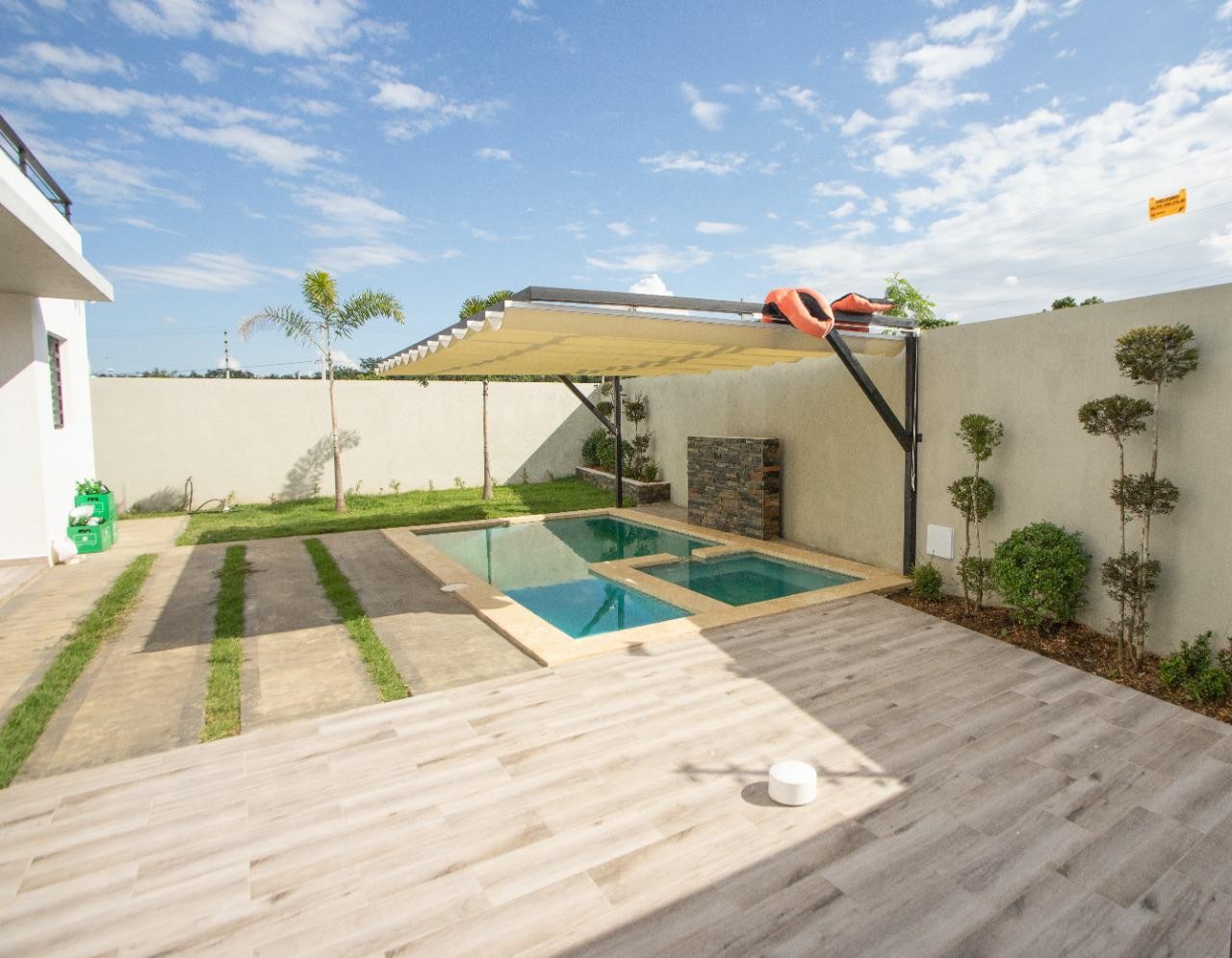 casas - Residencia/Casa con piscina  6