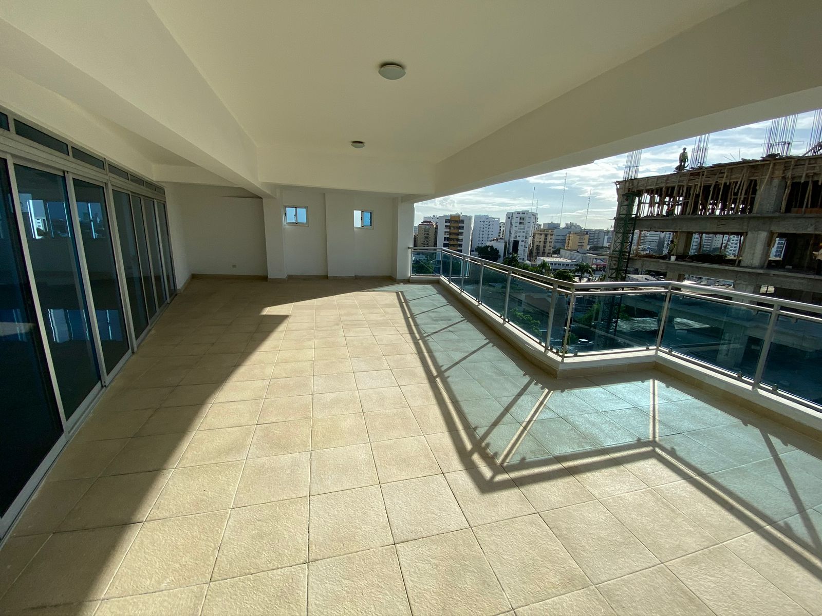 apartamentos - Alquilo Apartamento Amueblado En Serrallés Sin Int 0