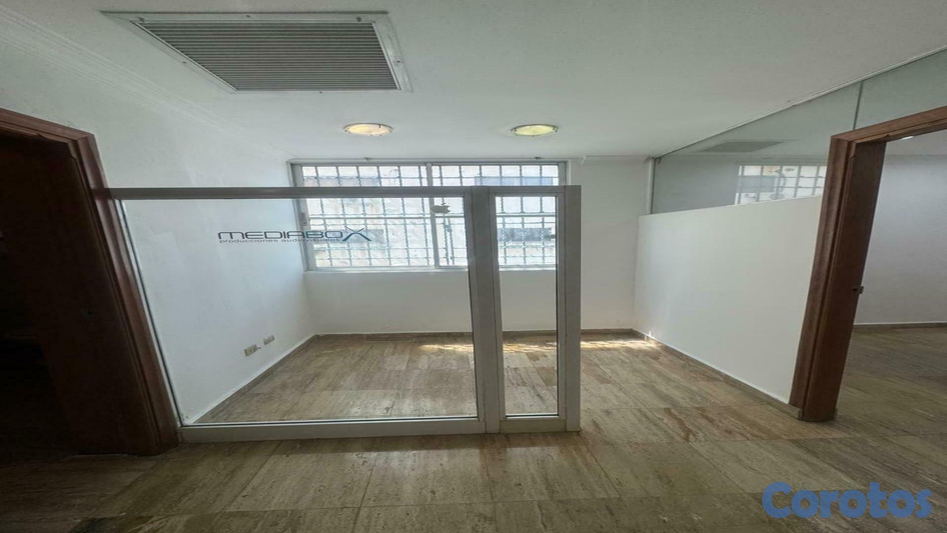 oficinas y locales comerciales - ALQUILER DE AMPLIO LOCAL EN GAZCUE, G-02. 5