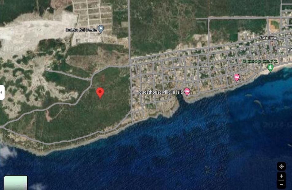 solares y terrenos - Solar en la Romana Frente a isla Catalina de 195mil metros  2