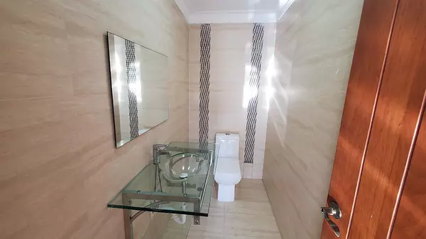 casas - Vendo casa en bella vista  8