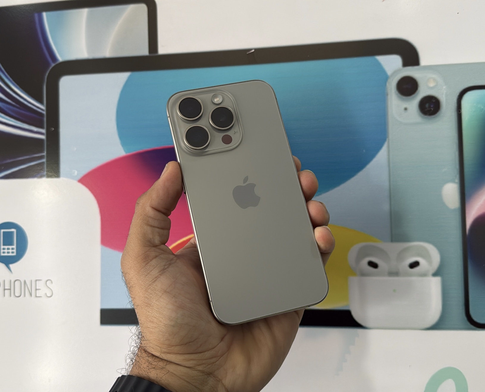 celulares y tabletas - iPhone 15 Pro 128GB E-SIM Como Nuevo $ 49,500 NEG 0