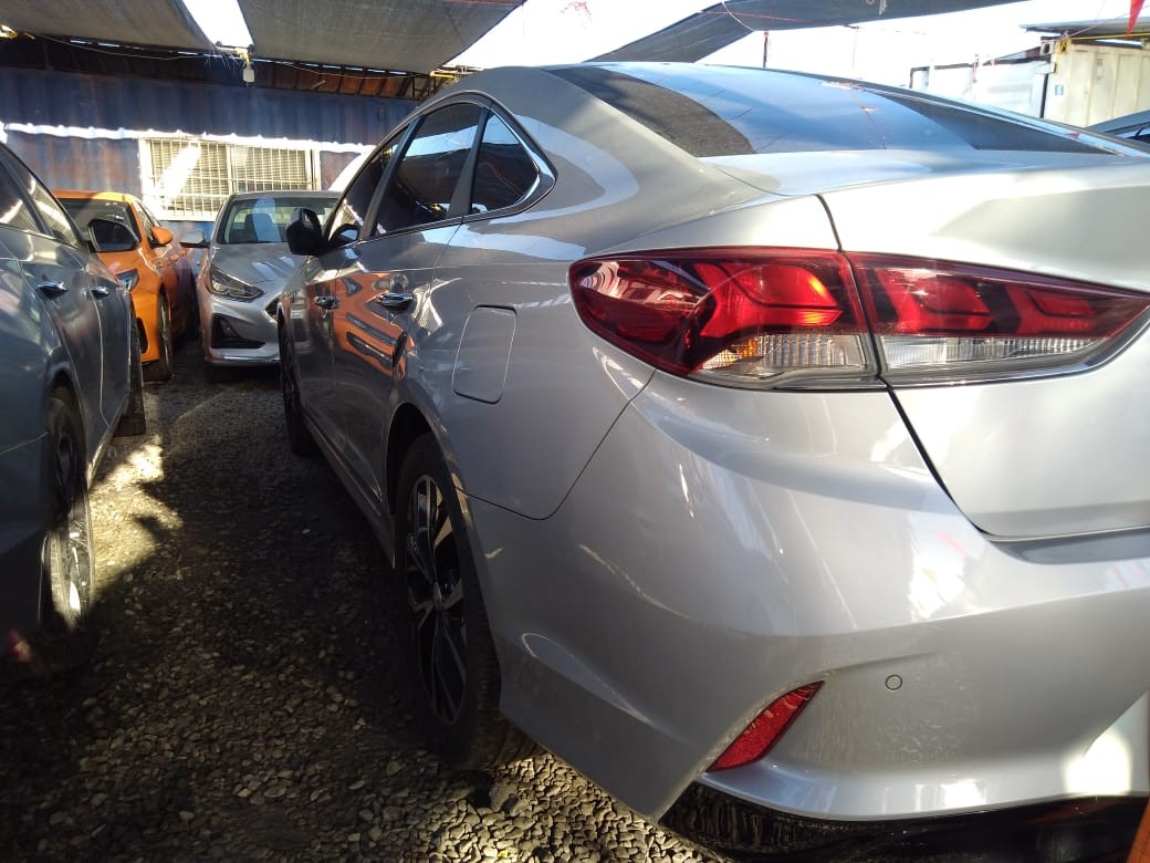 carros - HYUNDAI SONATA NEW RISE 2018 GRIS 4