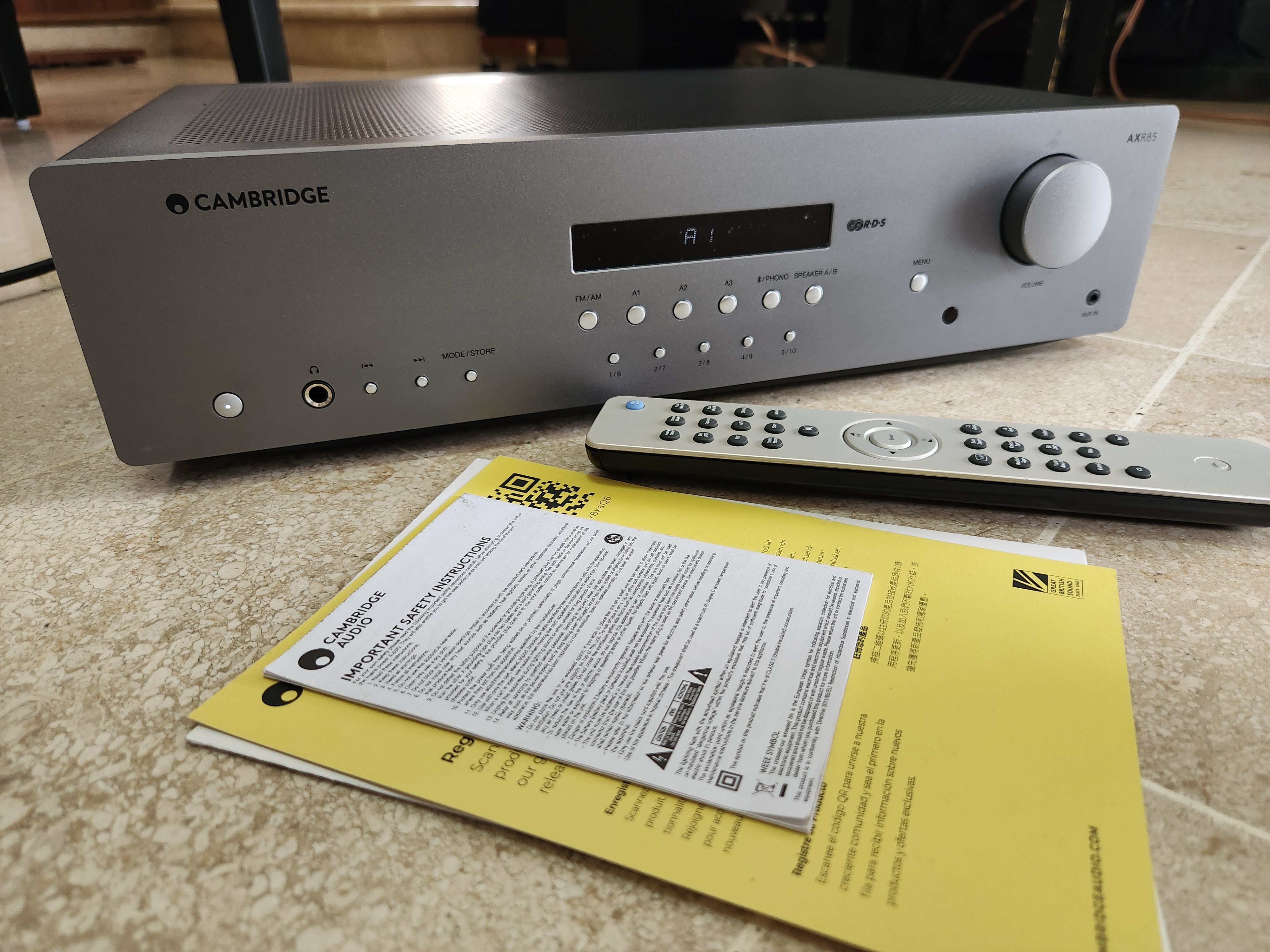camaras y audio - Cambridge Audio AX R85 integrated power amplifier with digital and Phono stage 0