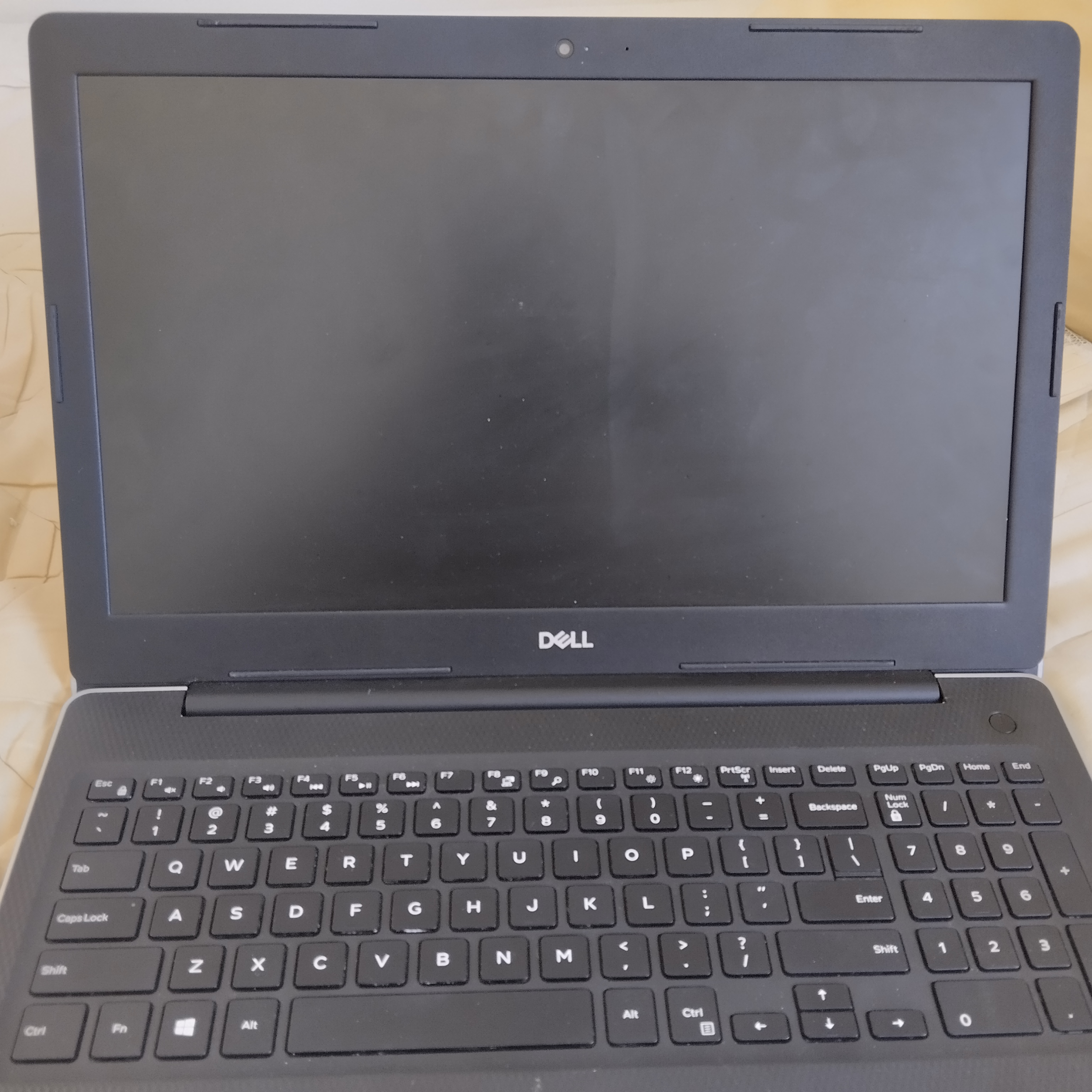 computadoras y laptops - Vendo Laptop DELL  1