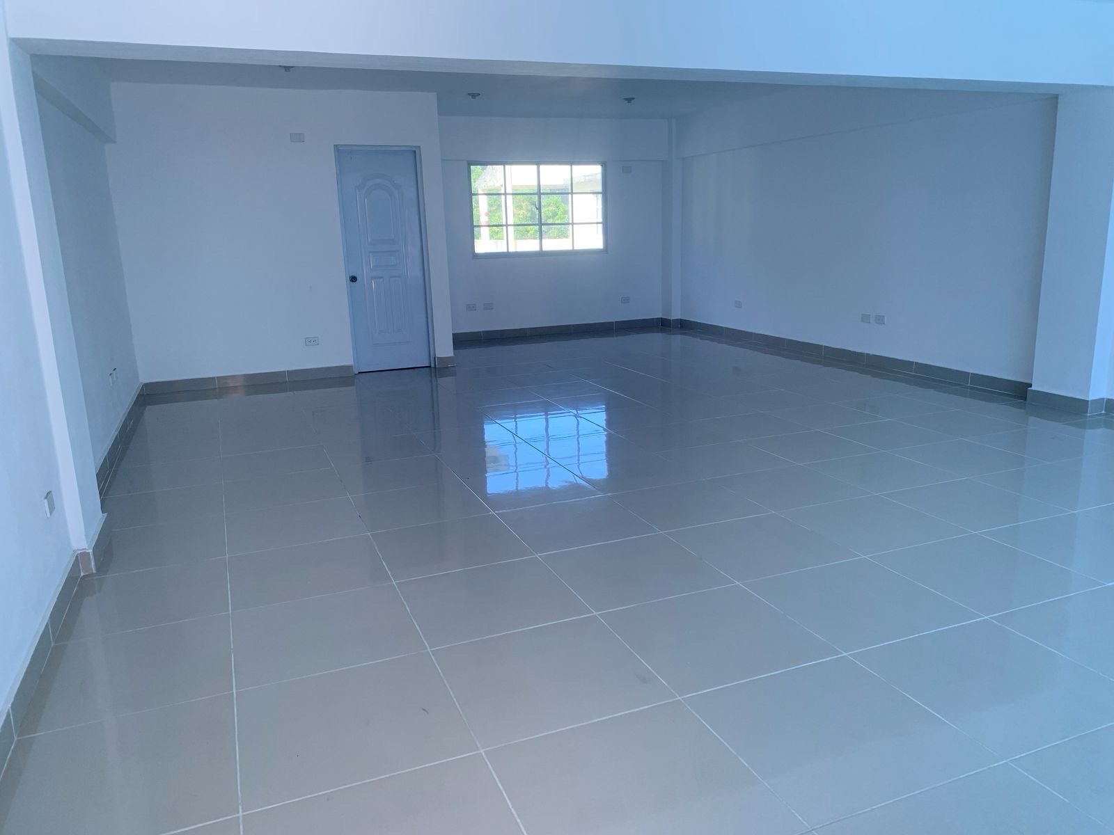 oficinas y locales comerciales - Local comercial  1