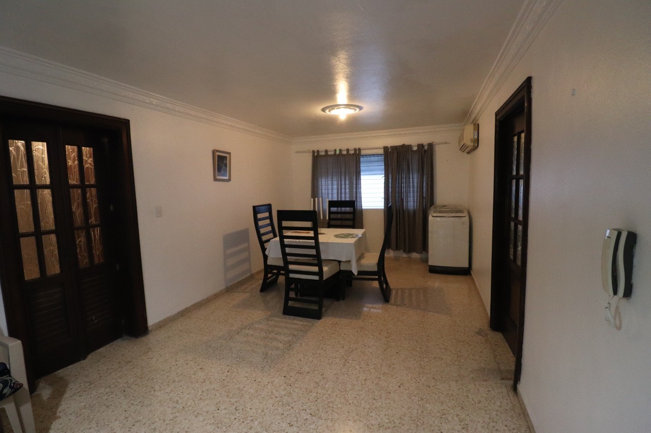 apartamentos - Vendo Apartamento Amplio con excelente ubicación RD$7,500.00
 1