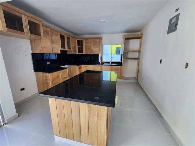 casas - Venta de casa con piscina en la autopista de san Isidro Santo Domingo este  4