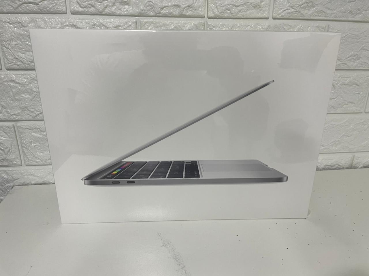 computadoras y laptops - MacBook Pro 2020 512gb 16ram i5 silver
