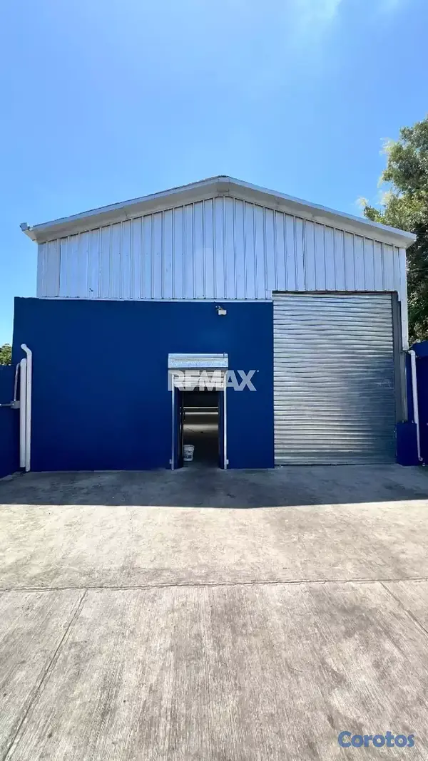 oficinas y locales comerciales - Nave industrial de 500mt2 en alquiler en Ensanche  2