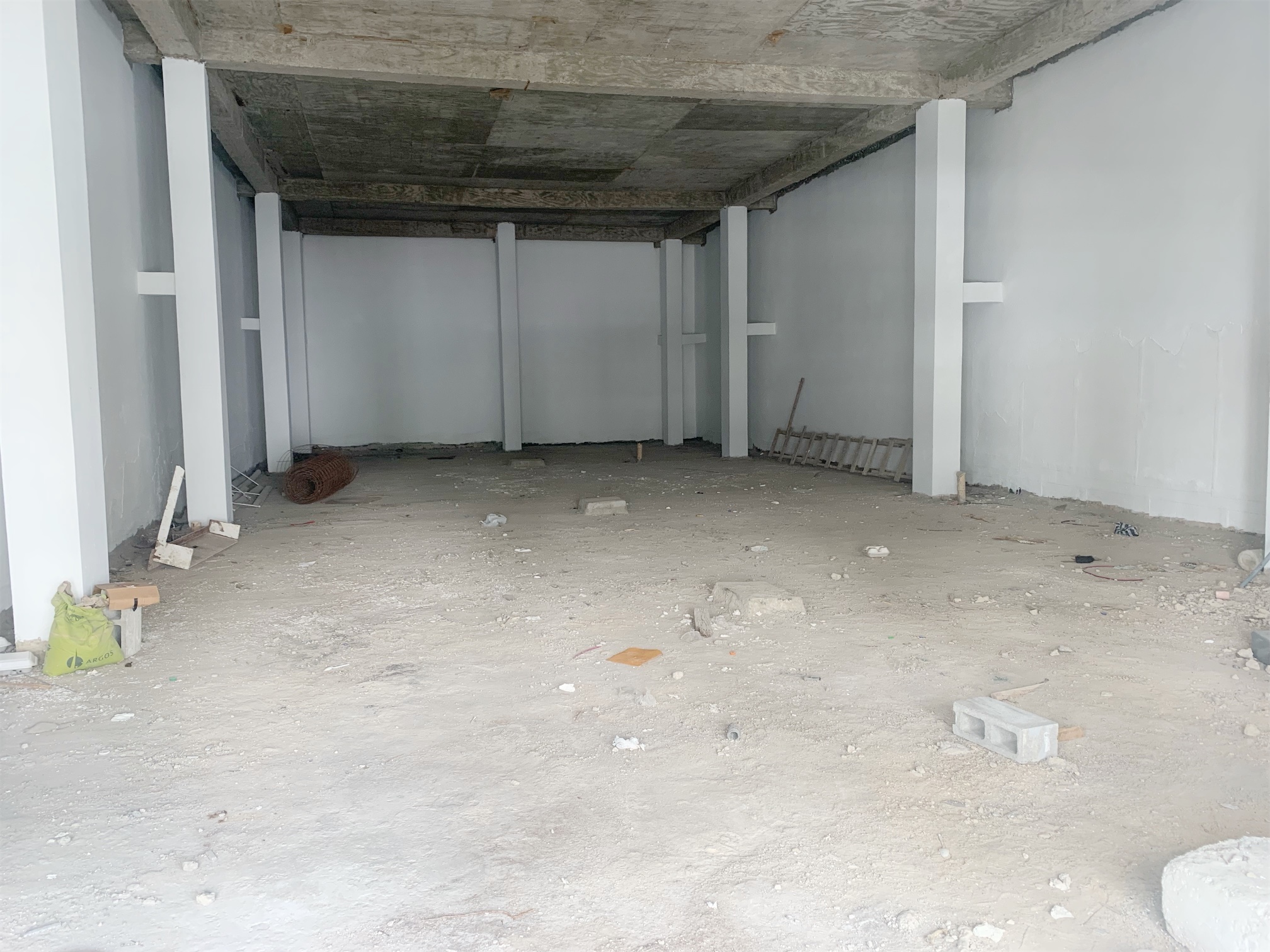 oficinas y locales comerciales - Local espacio abierto piantini  2