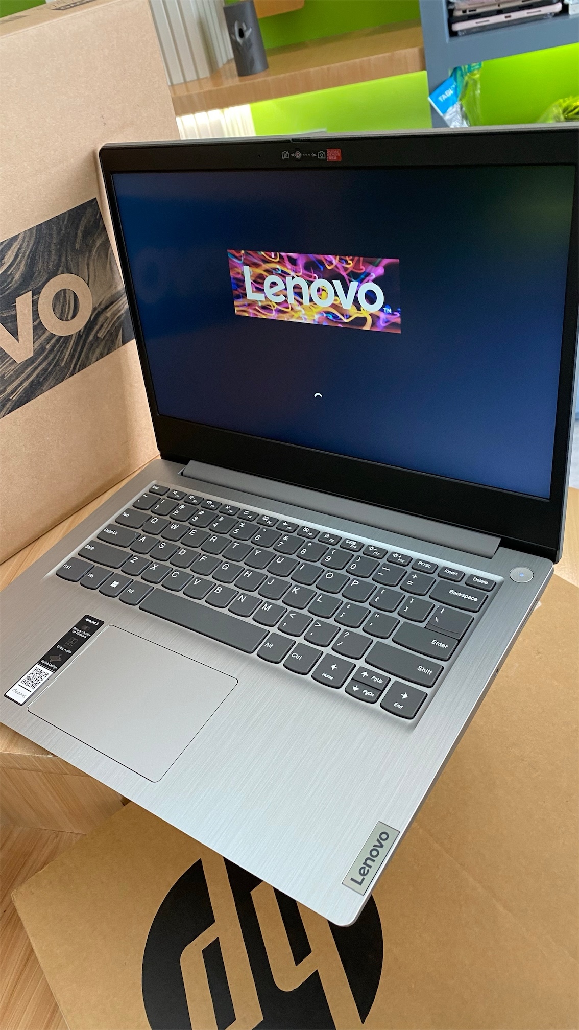 computadoras y laptops - Laptop lenovo ideapad 3 i3 11th 8gb de ram 128Gb SSD 14 pulgada 2