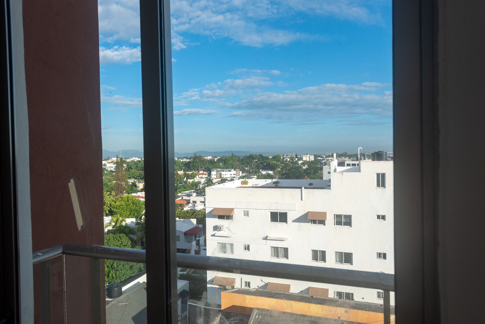 apartamentos - Vendo apartamento con terraza privada 1