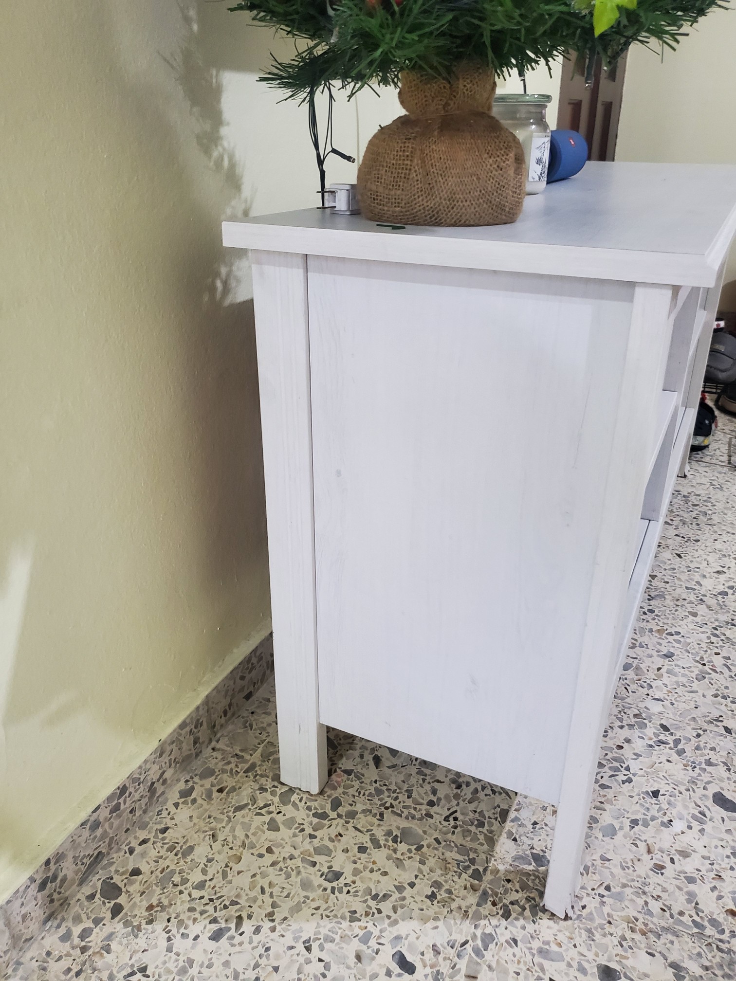 decoración y accesorios - Mesa de TV Ikea Brusali 