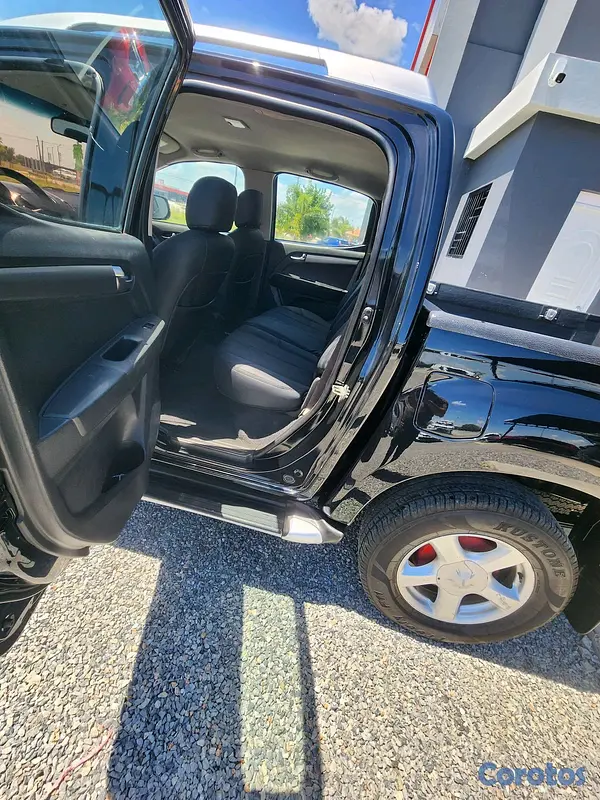jeepetas y camionetas - 2013 Isuzu DMAX ls full 4x4 
inicial cómodo clean  7